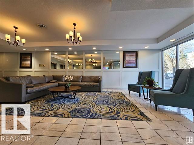 #906 11307 99 AV NW - 25
