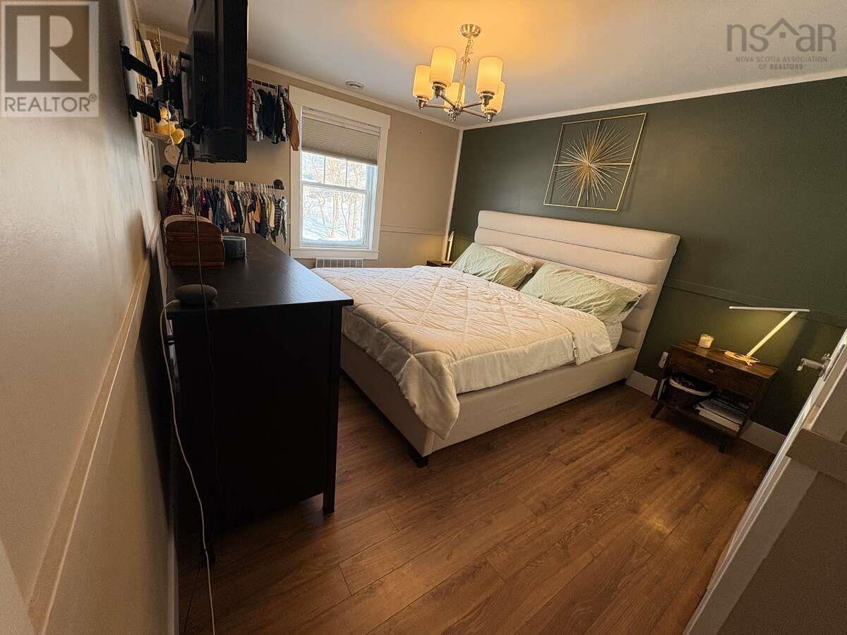 Property 7 of 14 of 24 Mackenzie Avenue