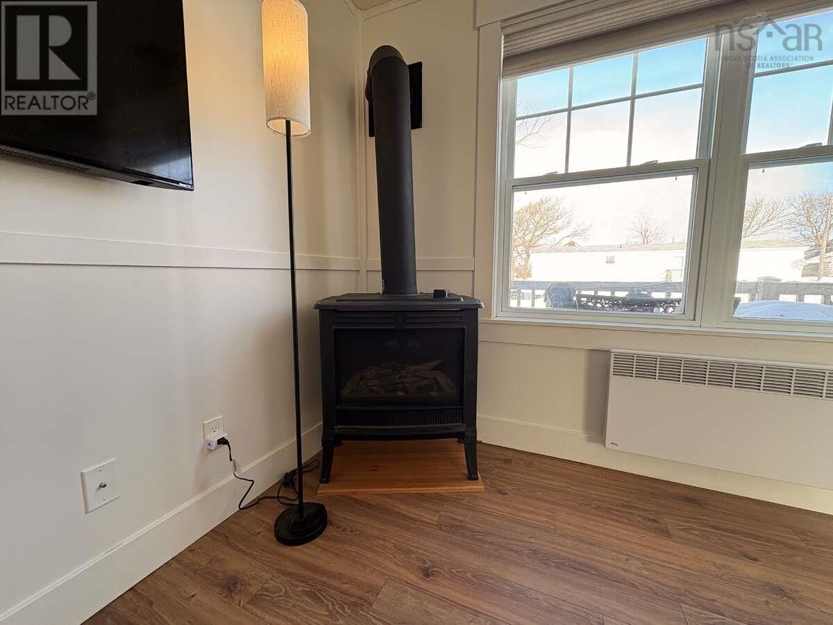 Property 5 of 14 of 24 Mackenzie Avenue