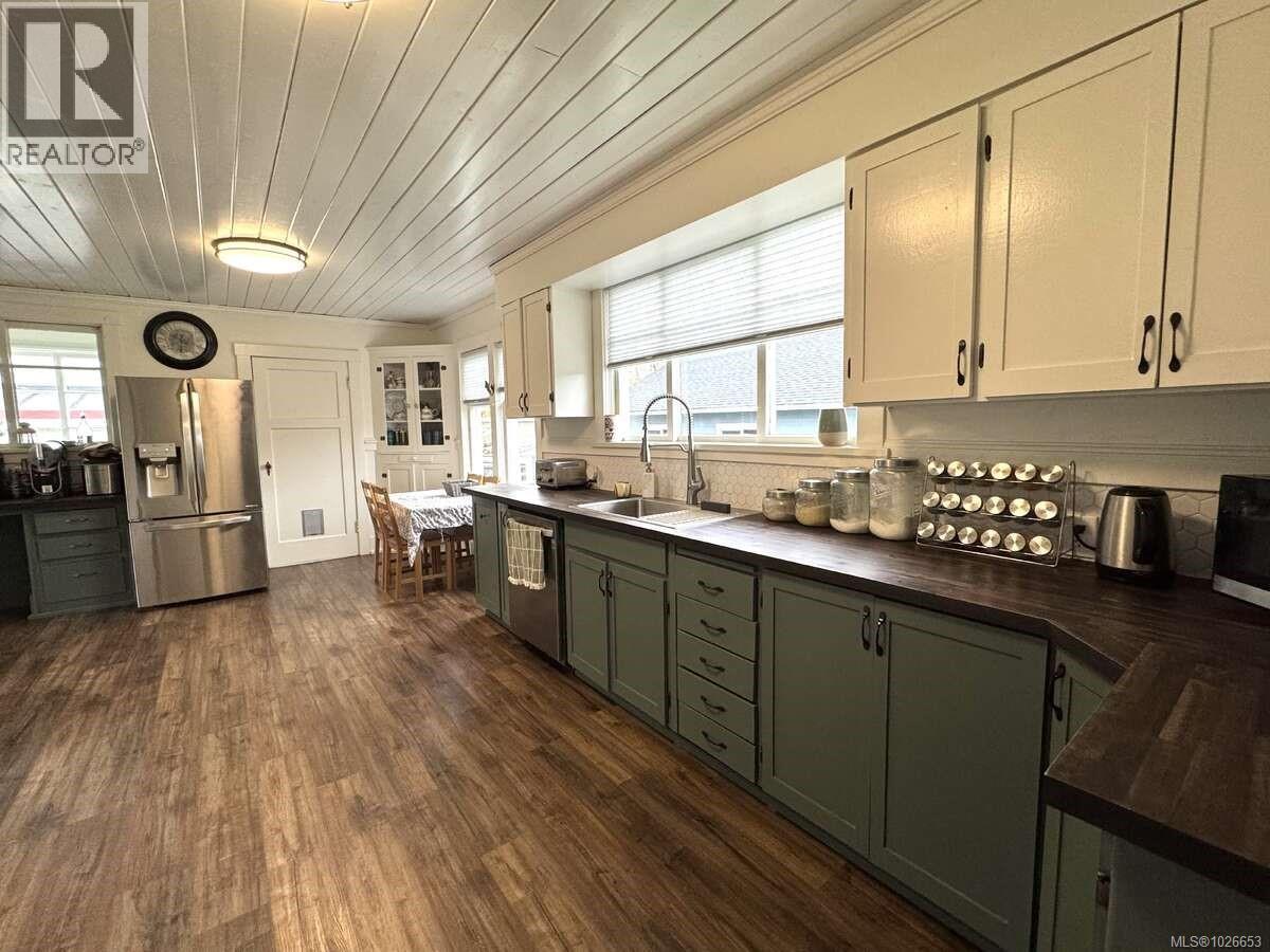 4480 Burde St, Port Alberni