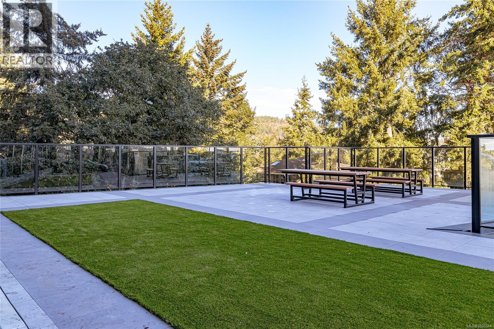 102 2390 City Gate Blvd, Langford