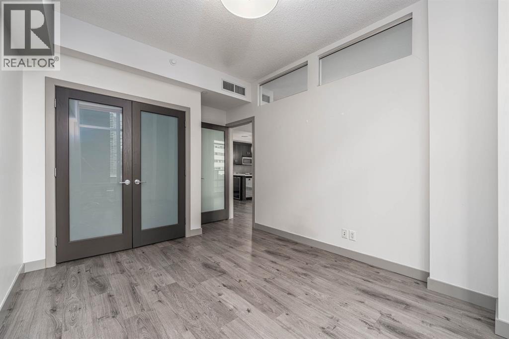 #303 530 12 AVENUE SW - 33