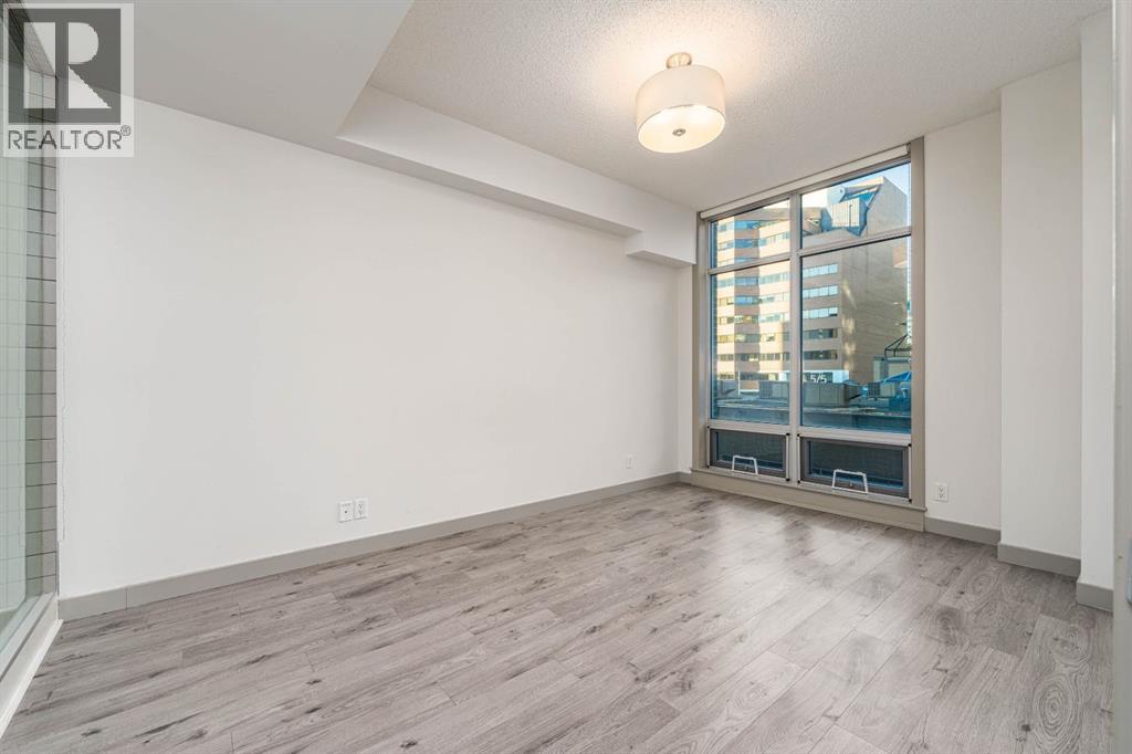 #303 530 12 AVENUE SW - 25