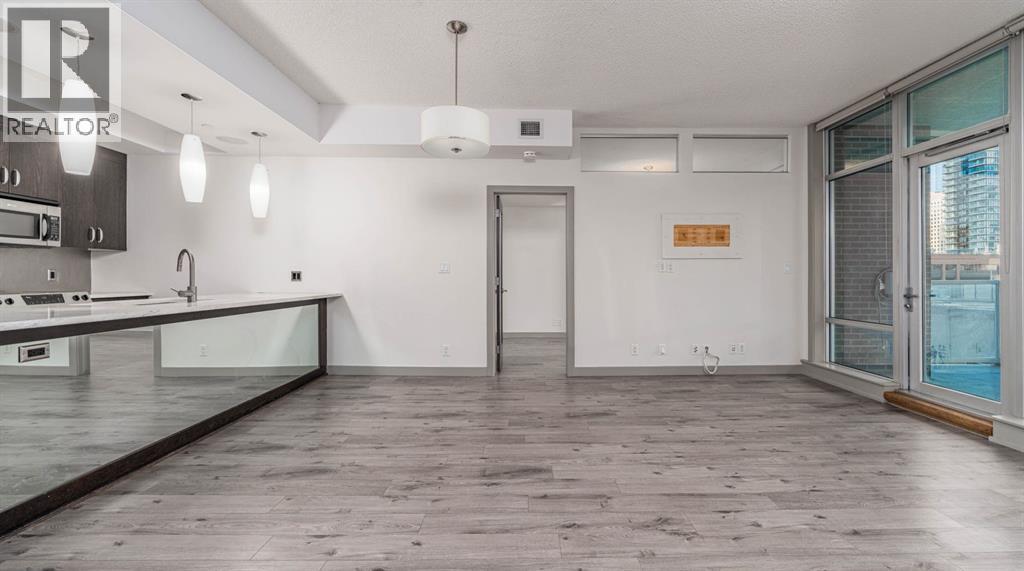 #303 530 12 AVENUE SW - 18