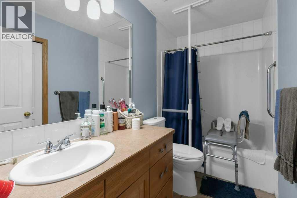 Single Family House for Sale in  Saddlecreek Way NE Saddle Ridge Calgary 