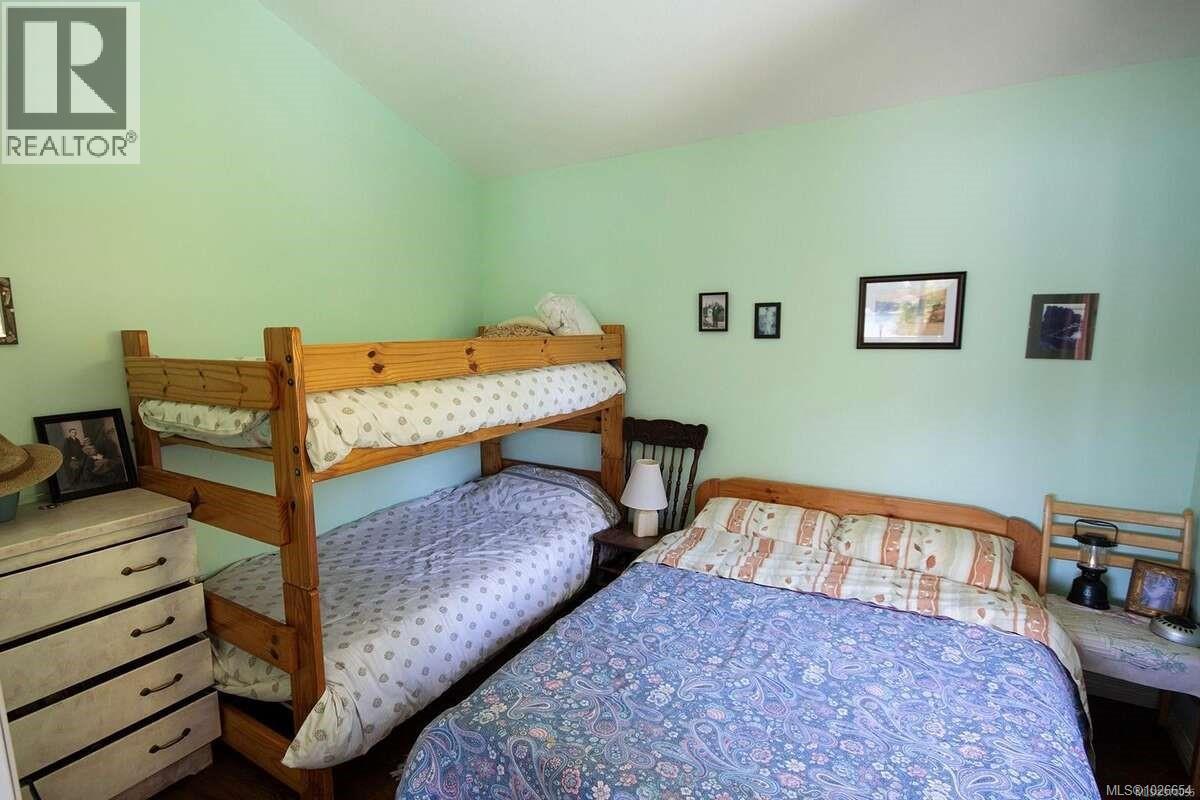 326 Grappler Inlet, Bamfield