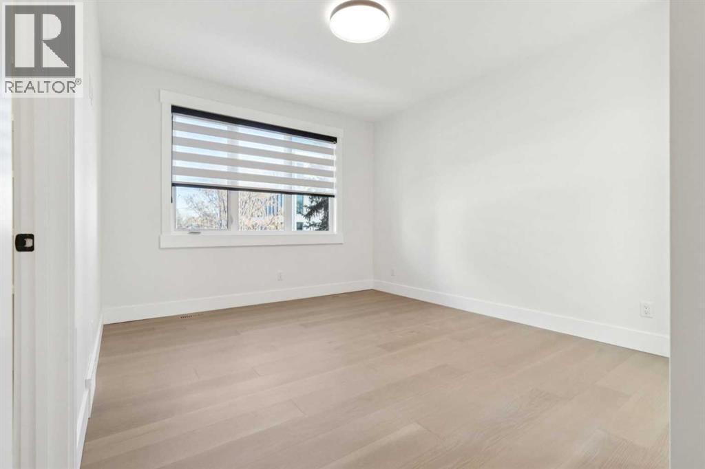 
          320 15 Street Northwest
            <br/>
            <span>Calgary</span>
            , 
            <span>AB</span>
             <span>T2N2A9</span>
         - Photo 34