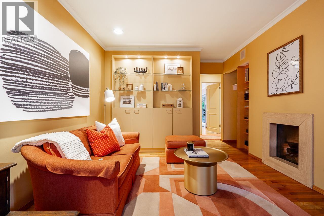 4695 MAPLERIDGE DRIVE, North Vancouver