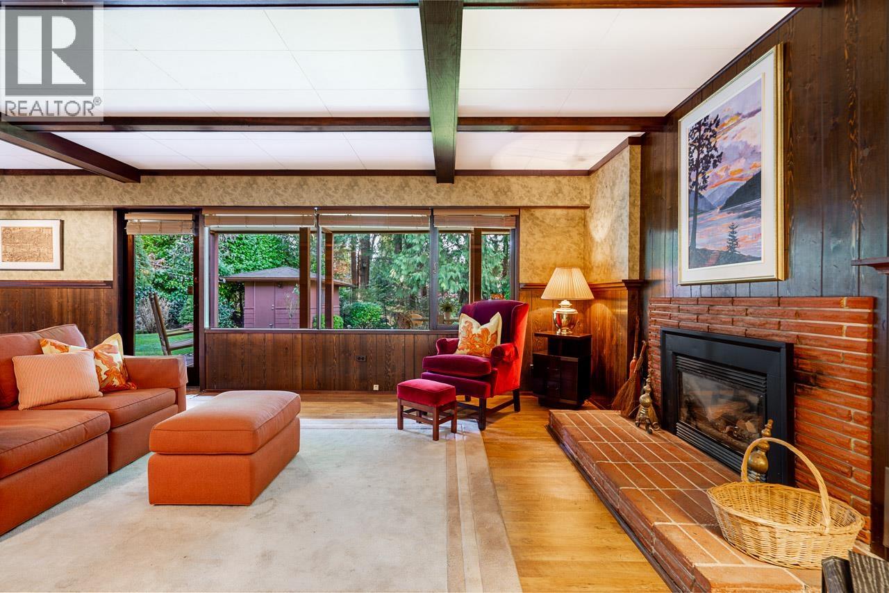 4695 MAPLERIDGE DRIVE, North Vancouver