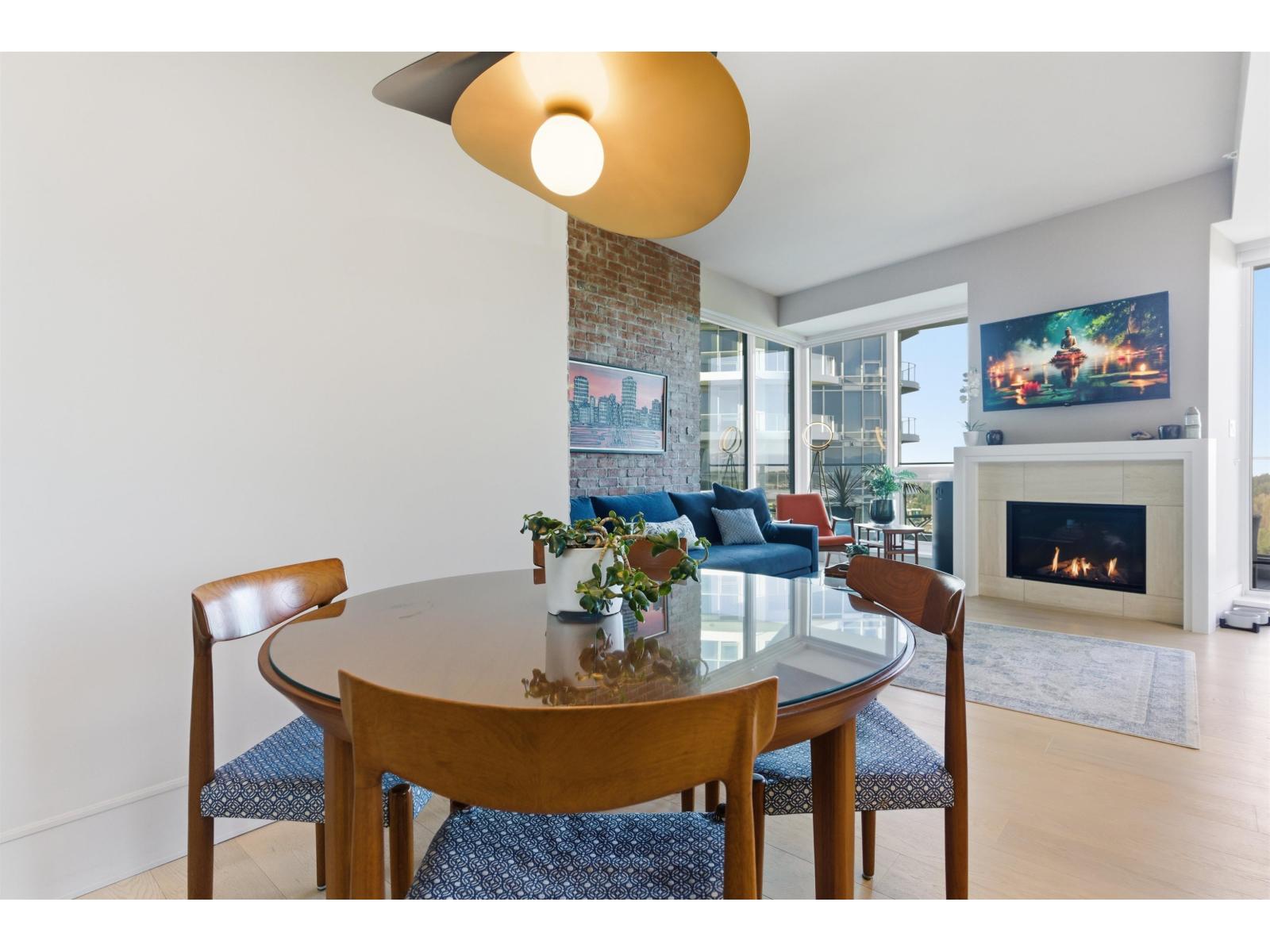 2001 1501 FOSTER STREET, White Rock