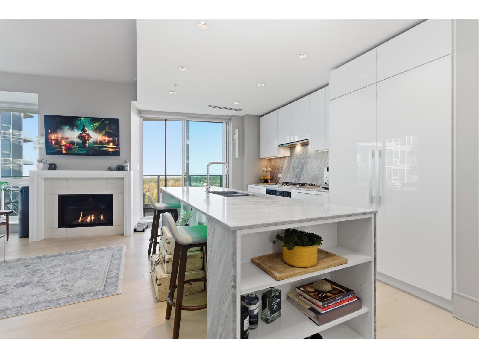 2001 1501 FOSTER STREET, White Rock