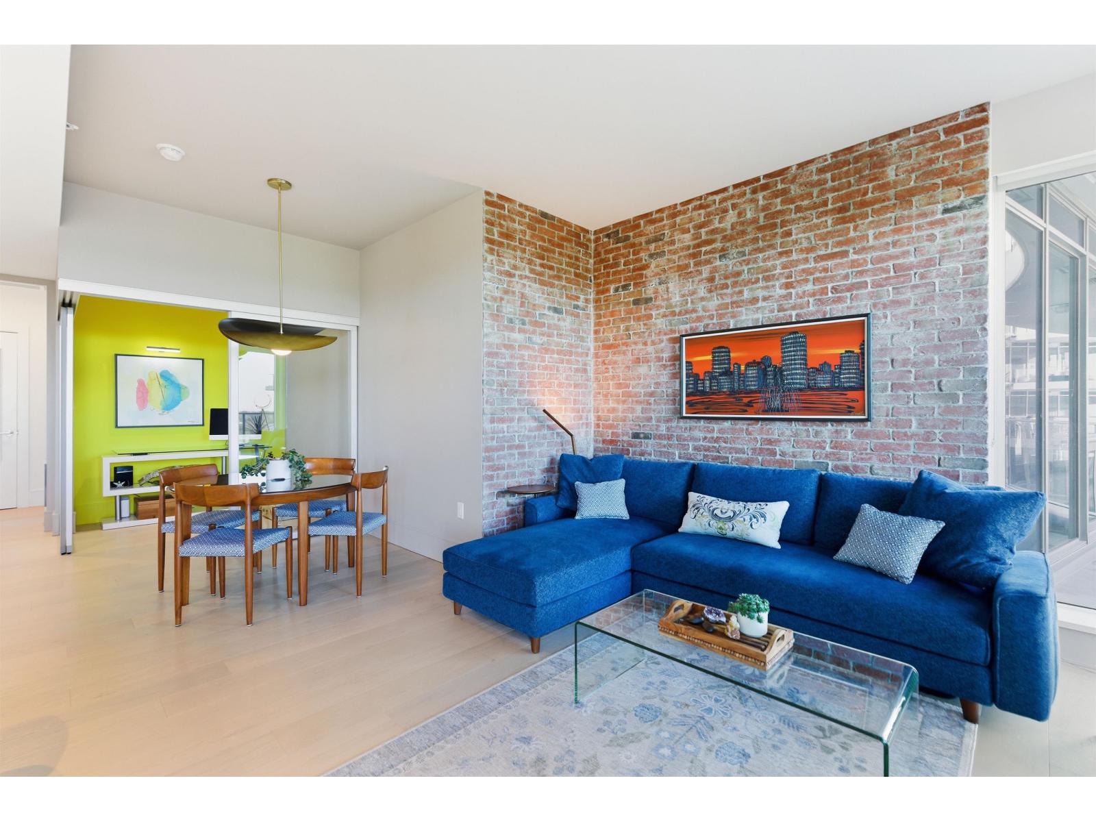 2001 1501 FOSTER STREET, White Rock