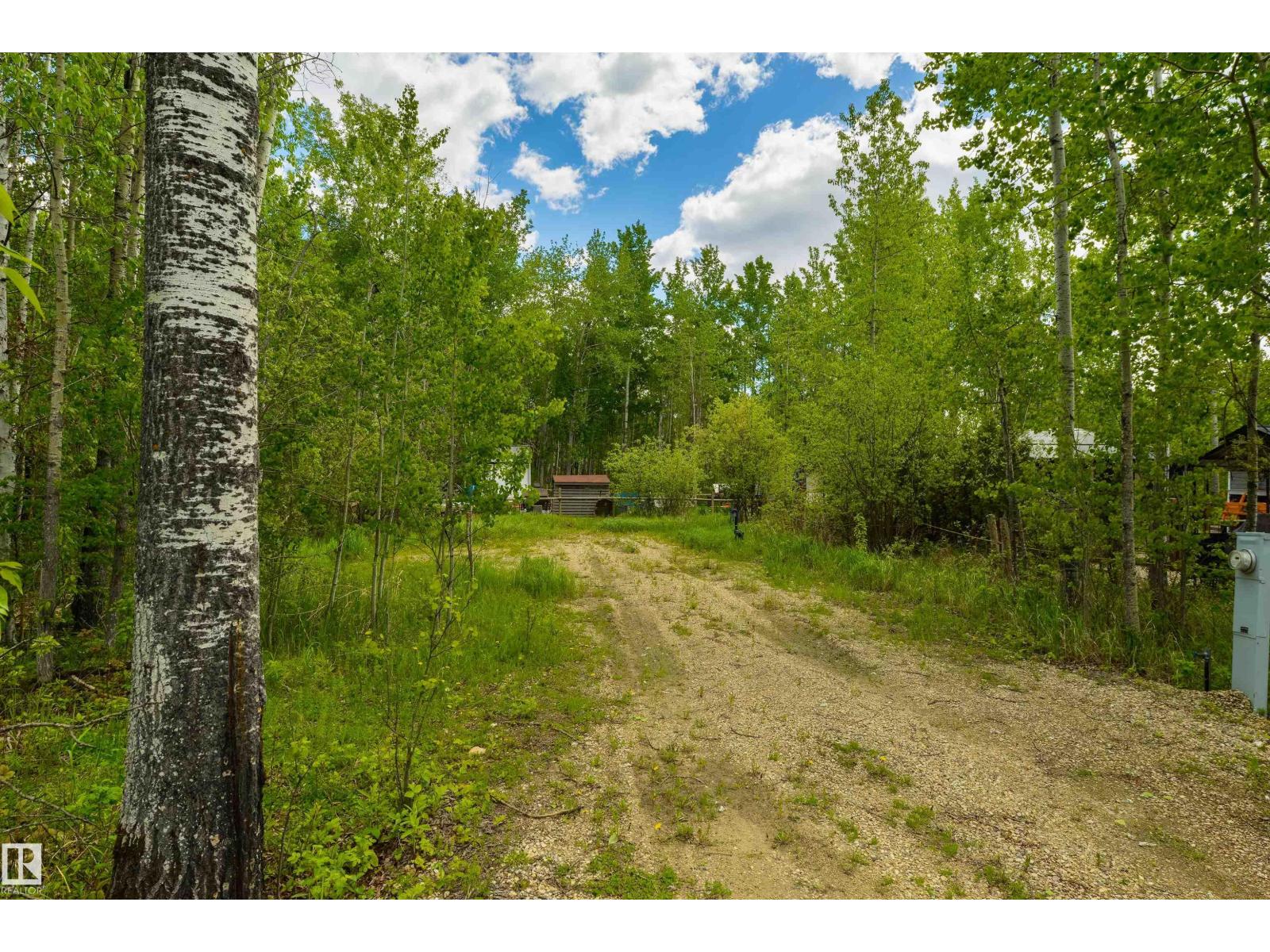 148 5519 TWP RD 550 - Photo 4 of 17, Rural Lac Ste. Anne County, Alberta
