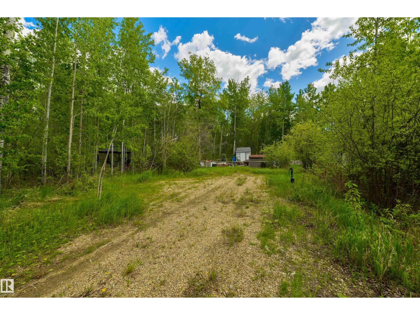 148 5519 TWP RD 550 - Photo 5 of 17, Rural Lac Ste. Anne County, Alberta