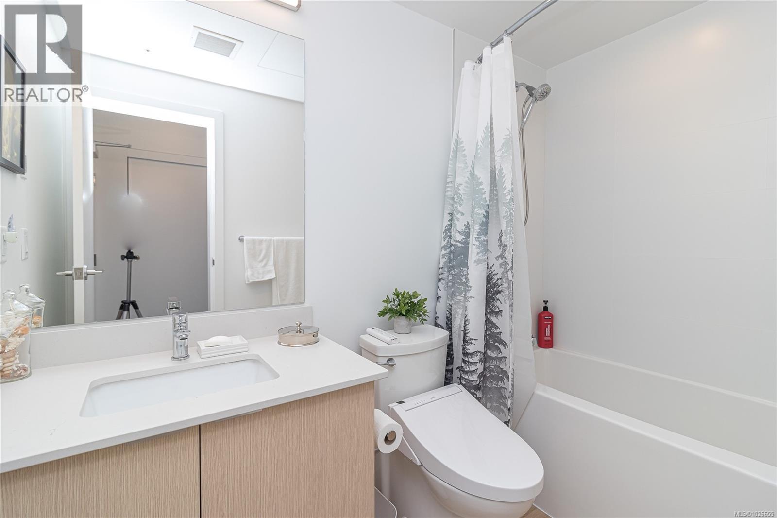 616 1115 Johnson Street, Victoria