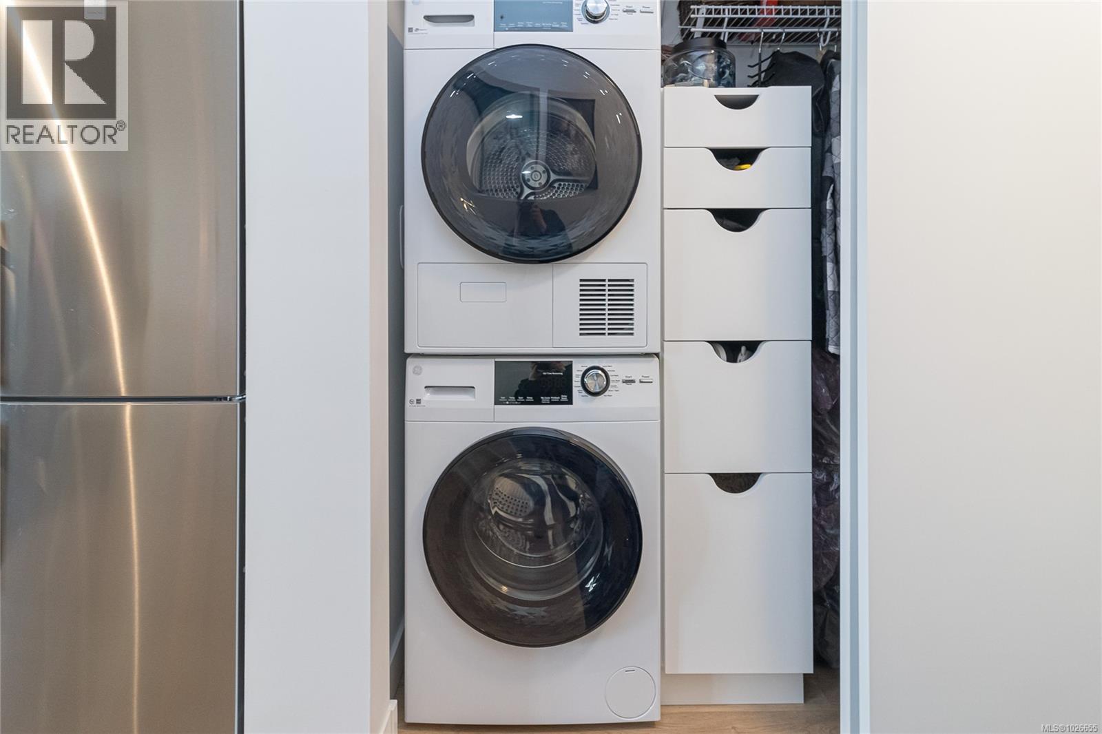 616 1115 Johnson Street, Victoria