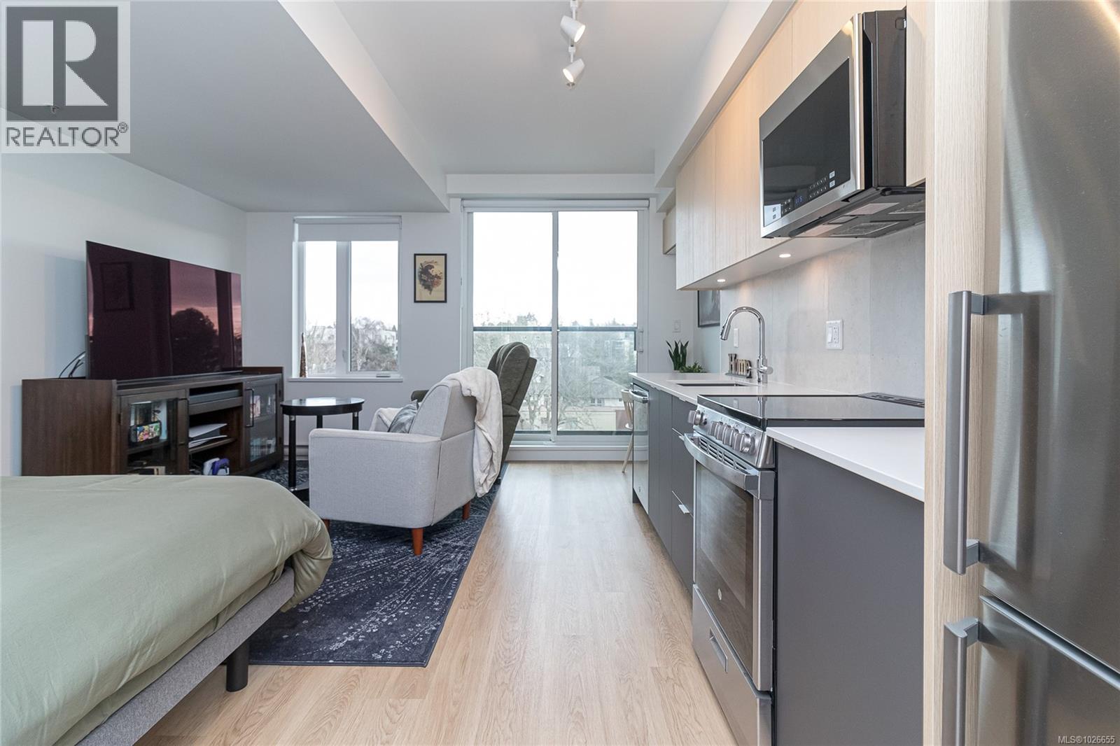 616 1115 Johnson Street, Victoria