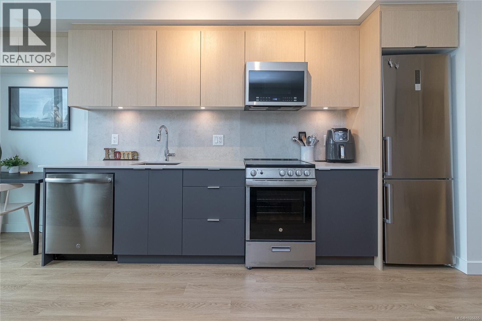 616 1115 Johnson Street, Victoria