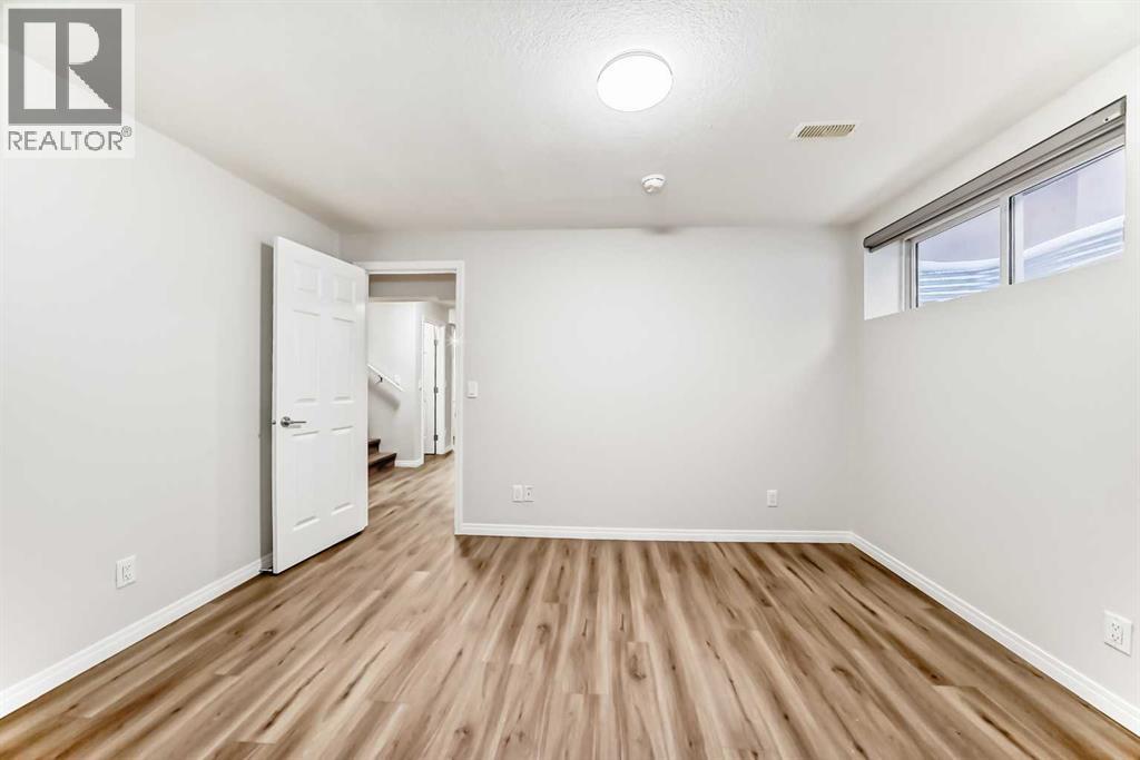 Single Family House for Sale in  Saddlecrest Crescent NE Saddle Ridge Calgary 