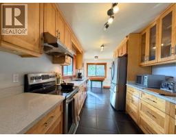 2870 D'angio Rd, Powell River, BC  Photo 17