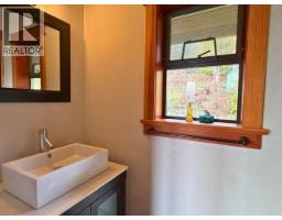 2870 D'angio Rd, Powell River, BC  Photo 18