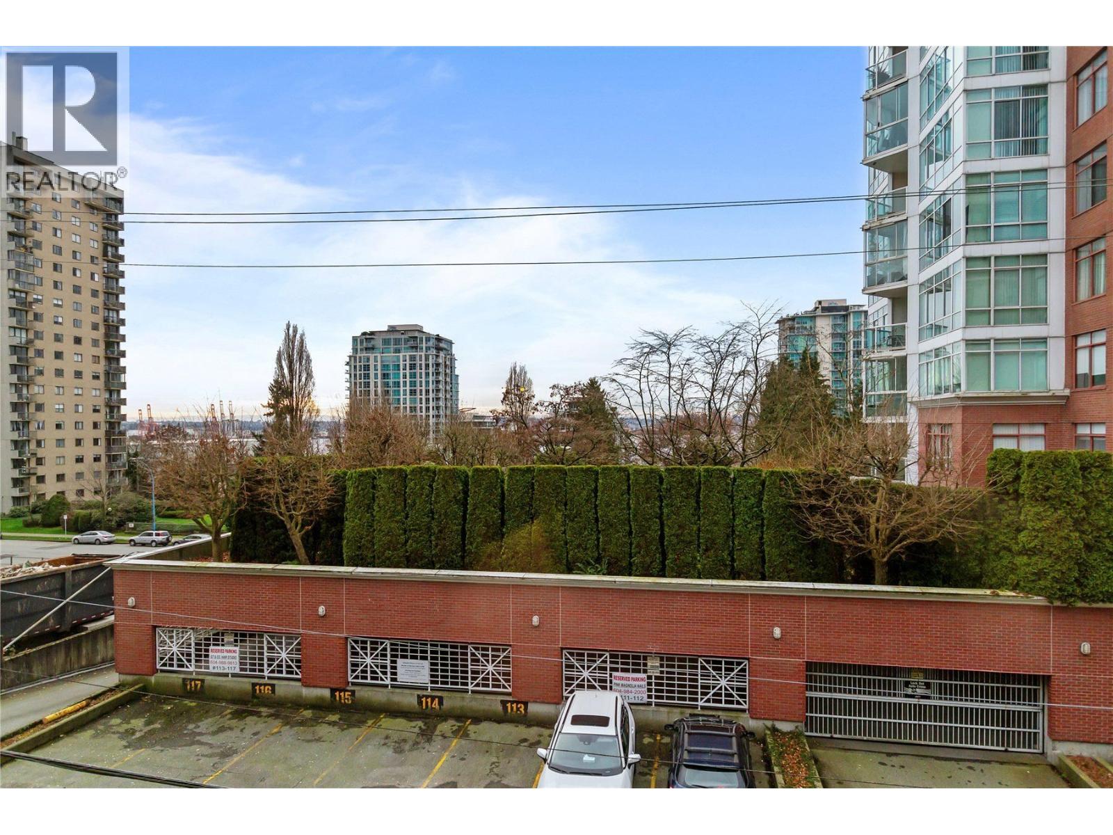 204 155 E 3RD STREET, North Vancouver