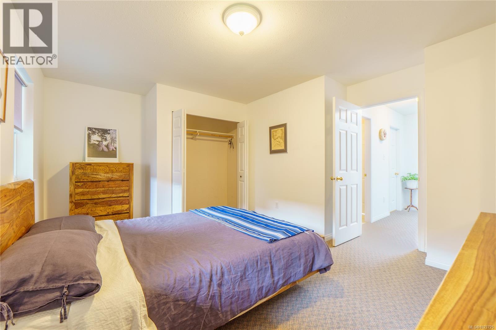 2 1553 Larch Rd, Ucluelet