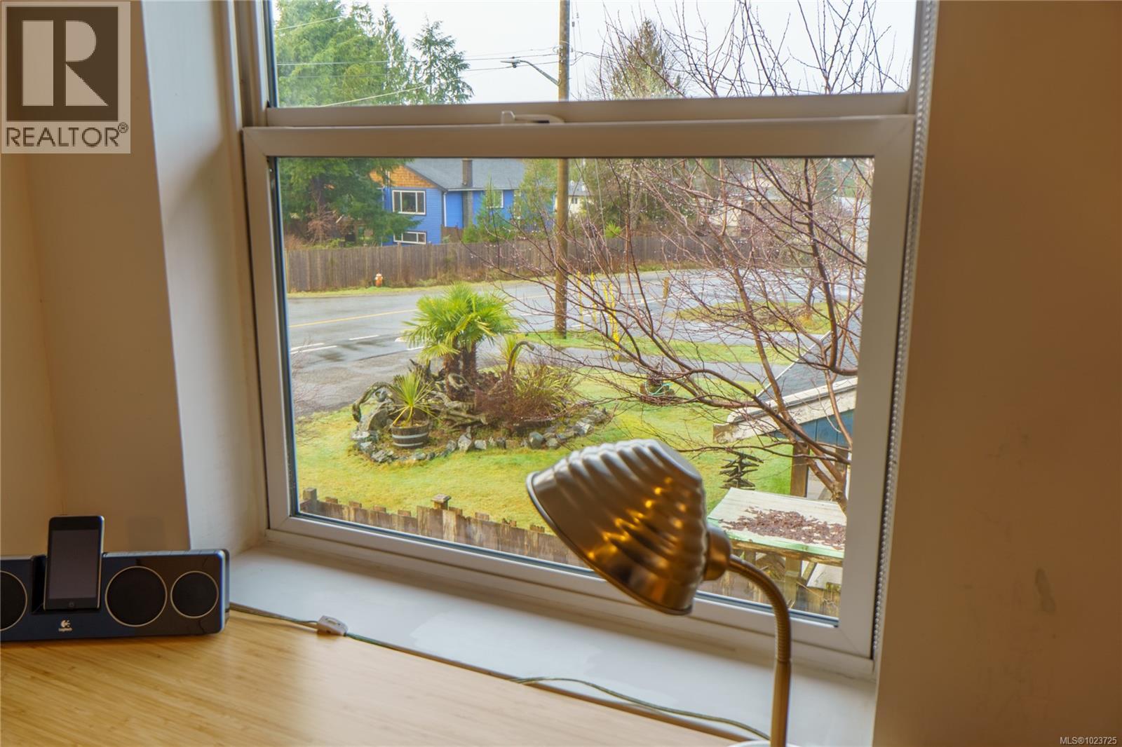 #2 1553 Larch Rd - 32