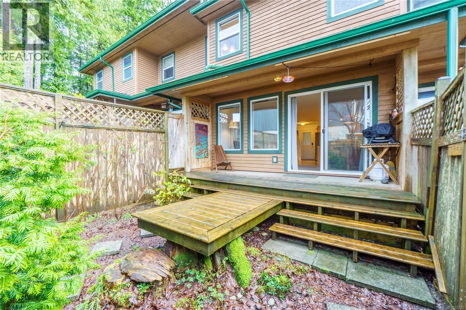 #2 1553 Larch Rd - 4