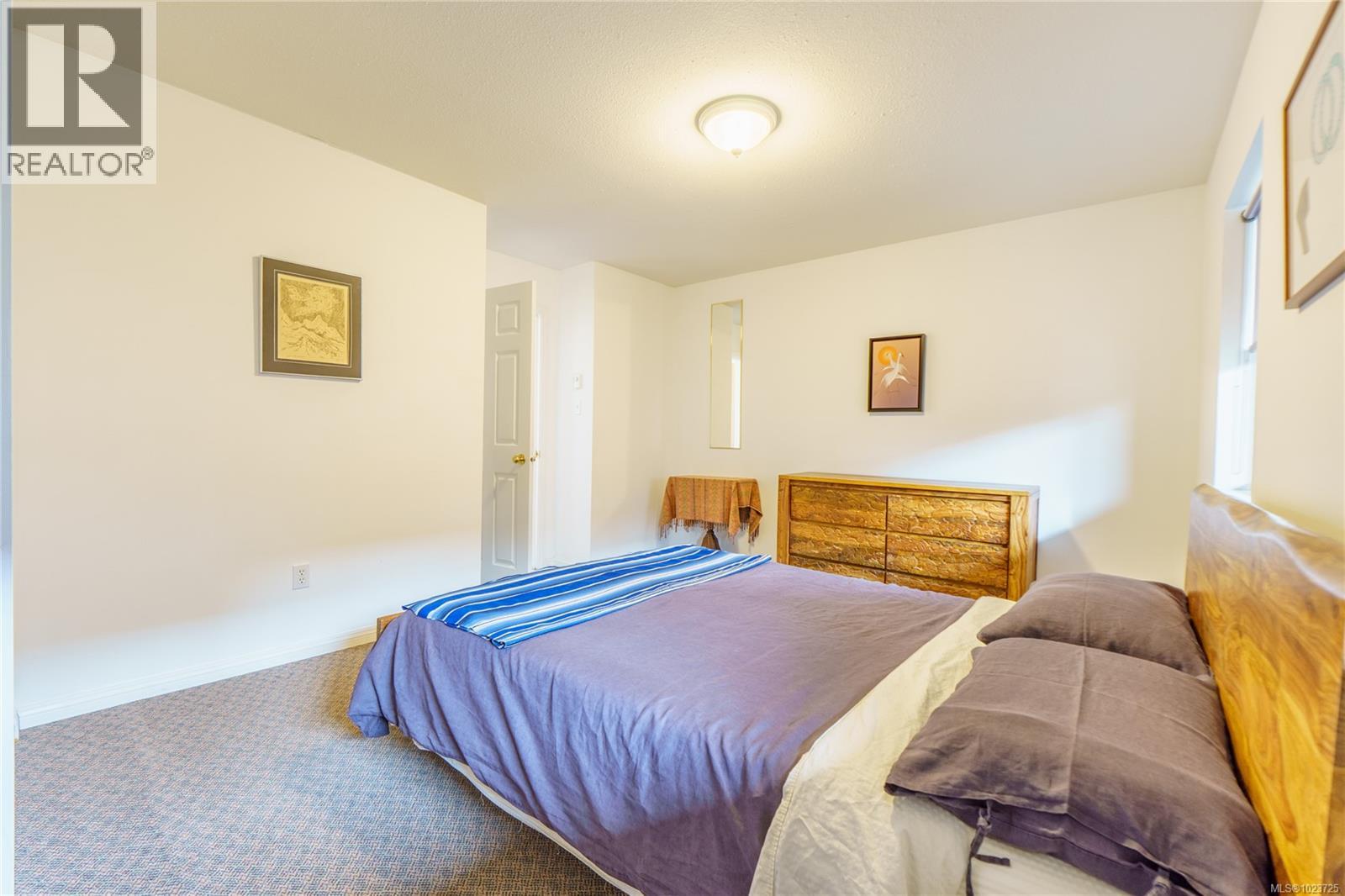 #2 1553 Larch Rd - 42
