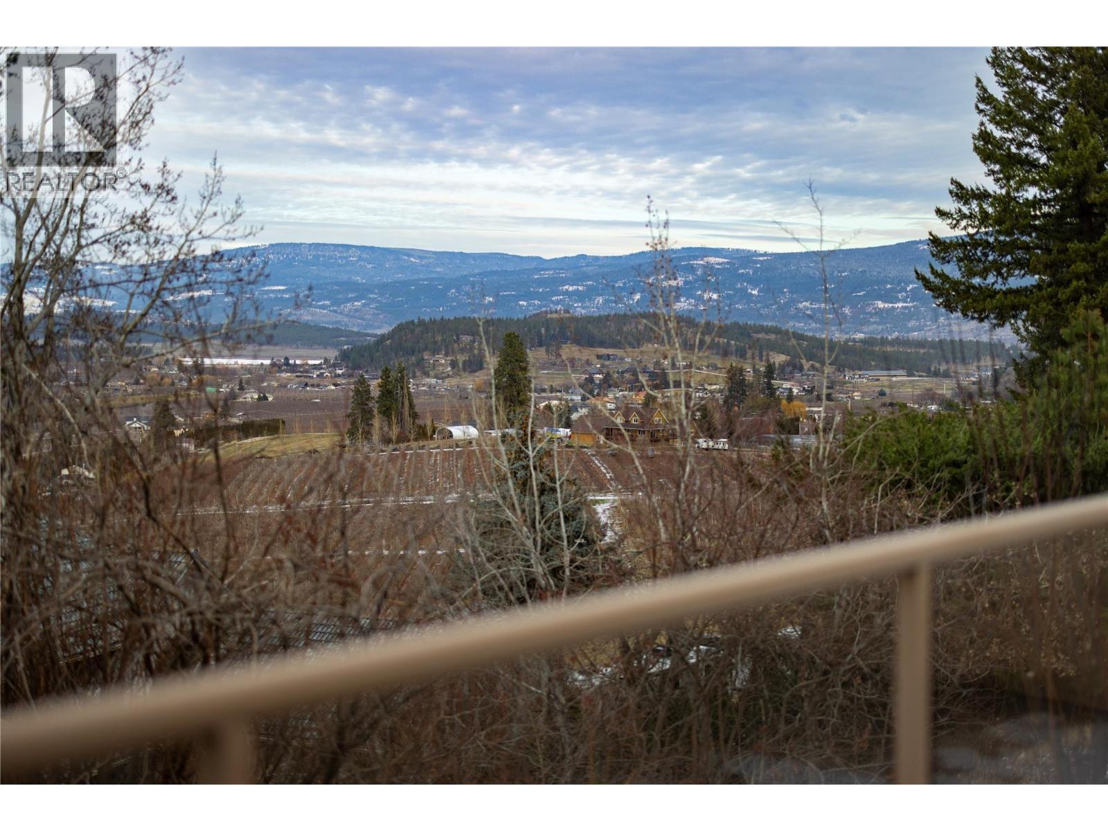14 2300 Silver Place, Kelowna