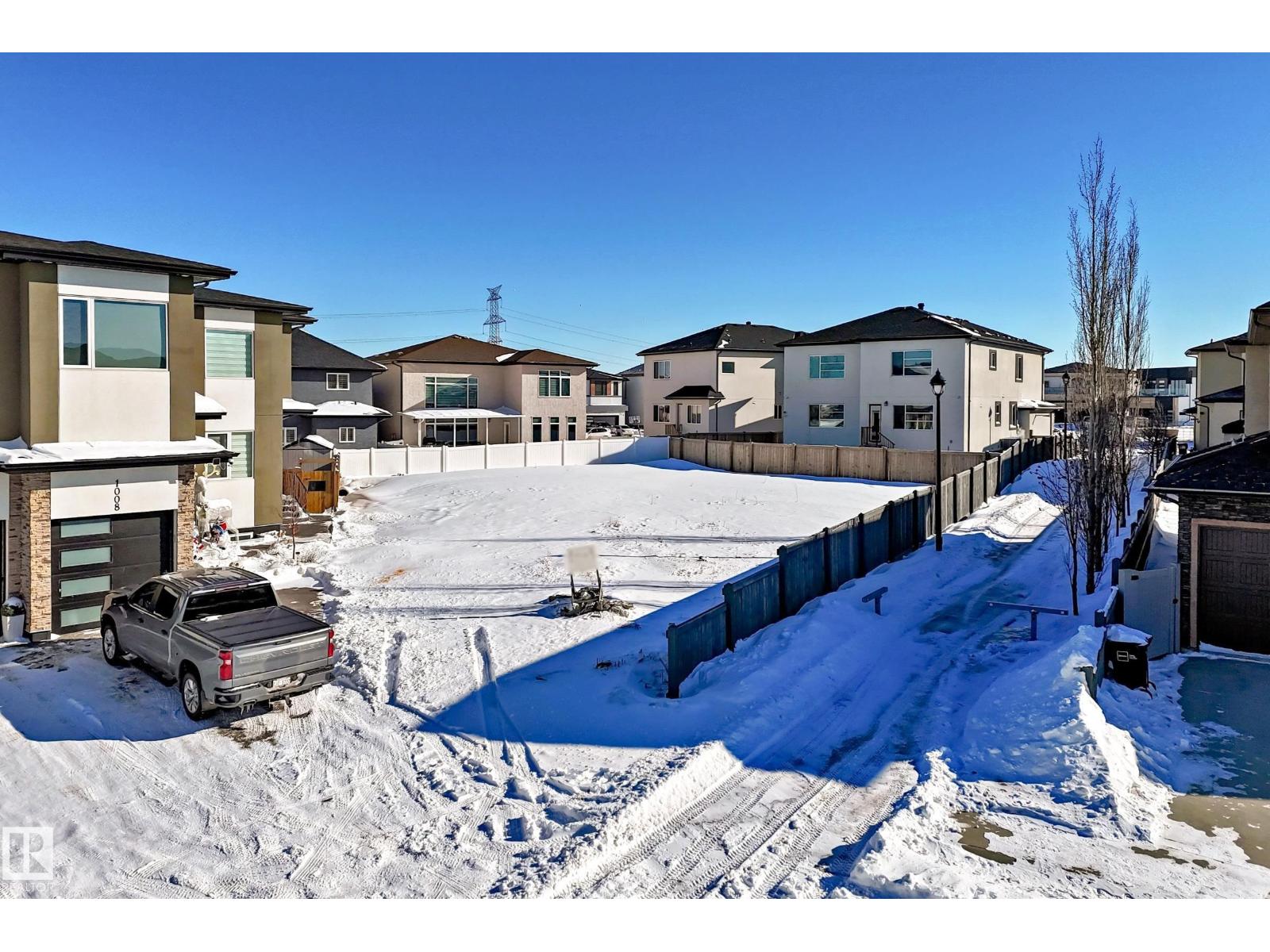 1004 148 AV NW, Edmonton