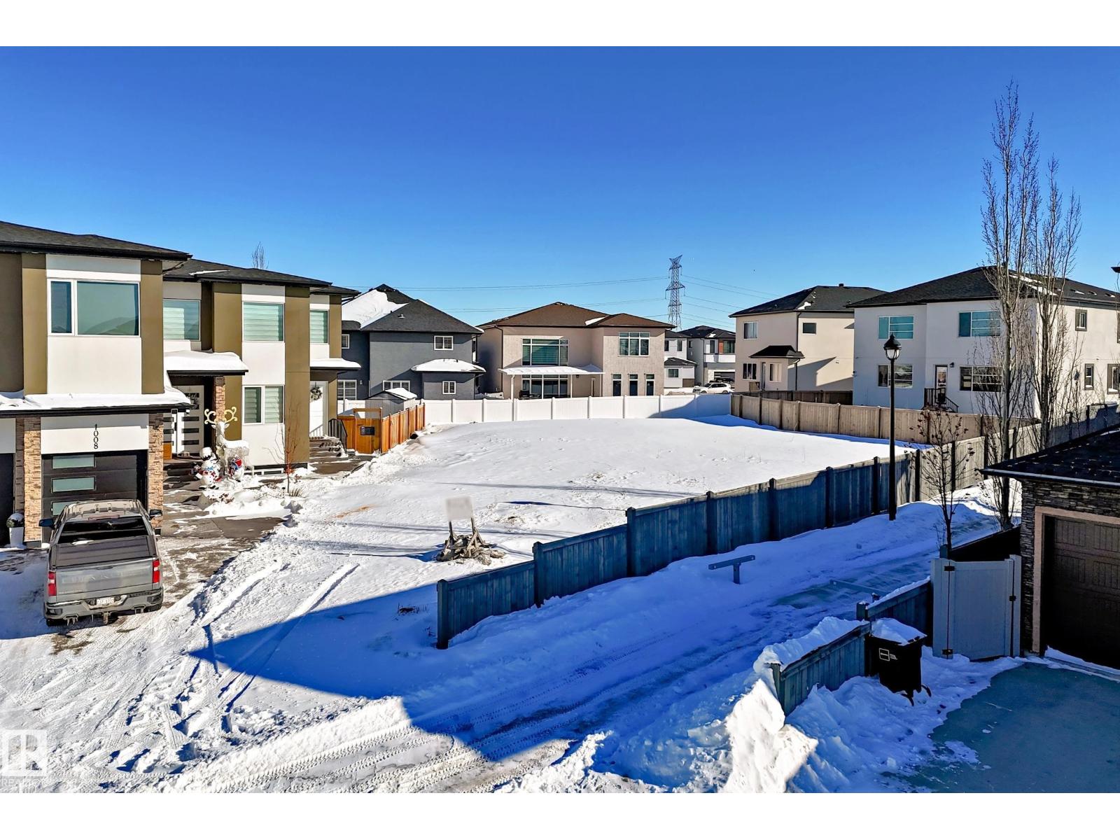 1004 148 AV NW, Edmonton