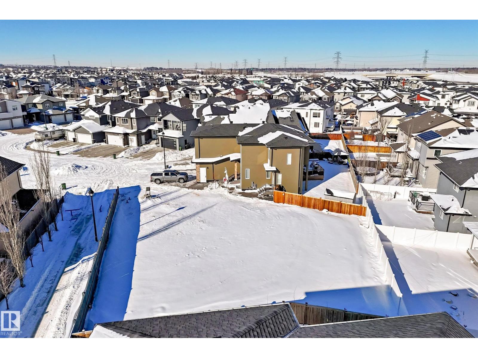 1004 148 AV NW, Edmonton