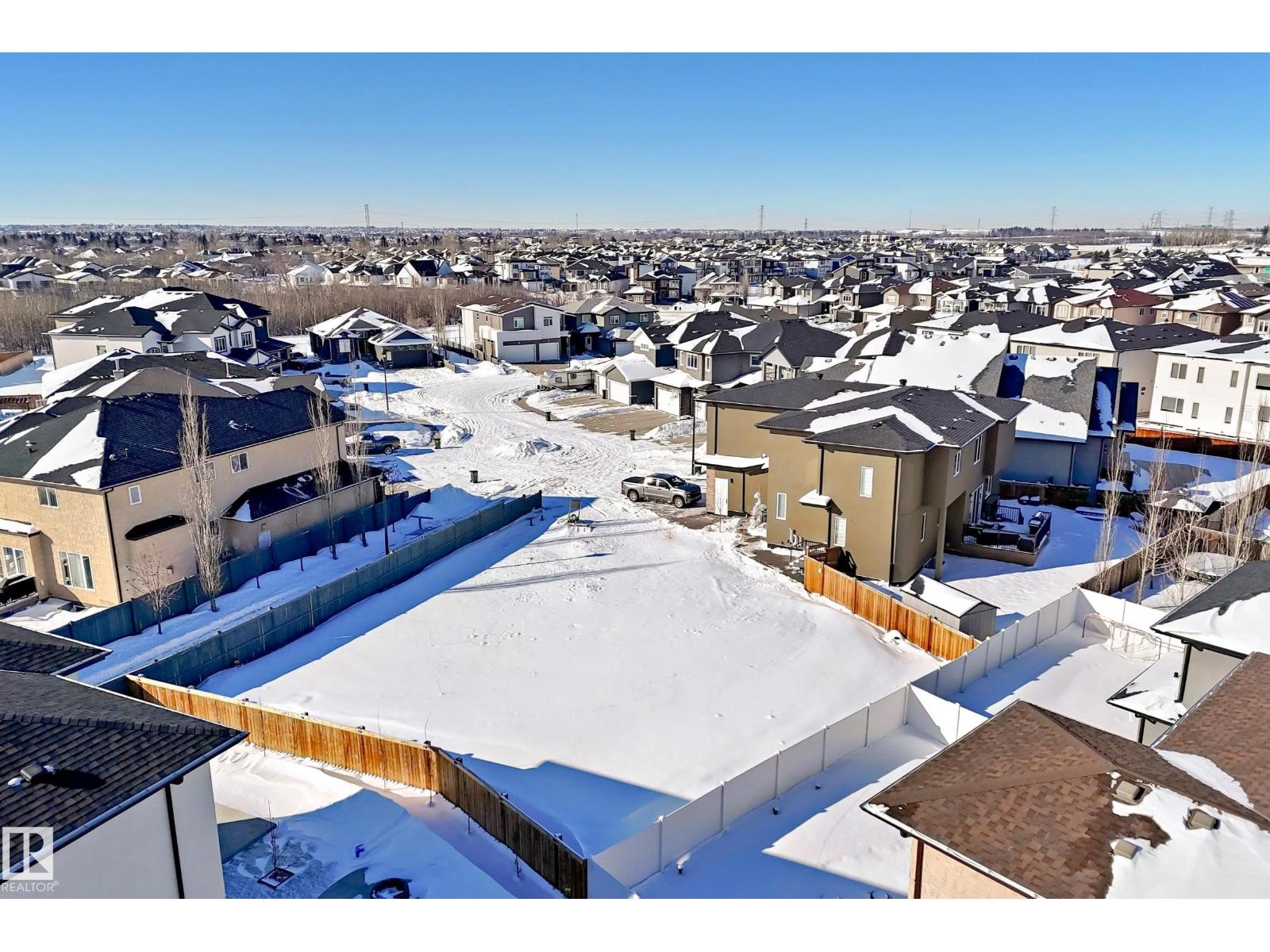 1004 148 AV NW, Edmonton