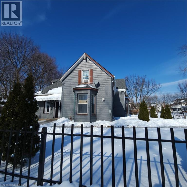 218 TALBOT Street S - Photo 2 of 10, Simcoe, Ontario