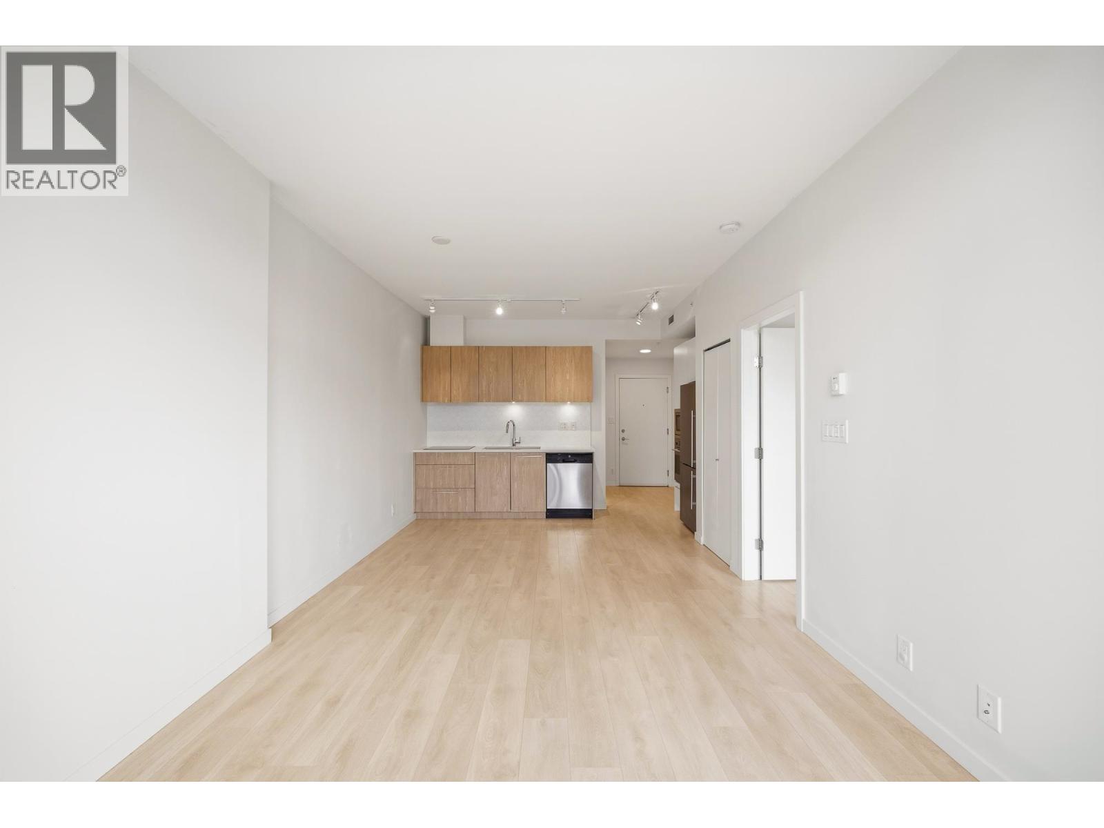 2005 691 NORTH ROAD, Coquitlam