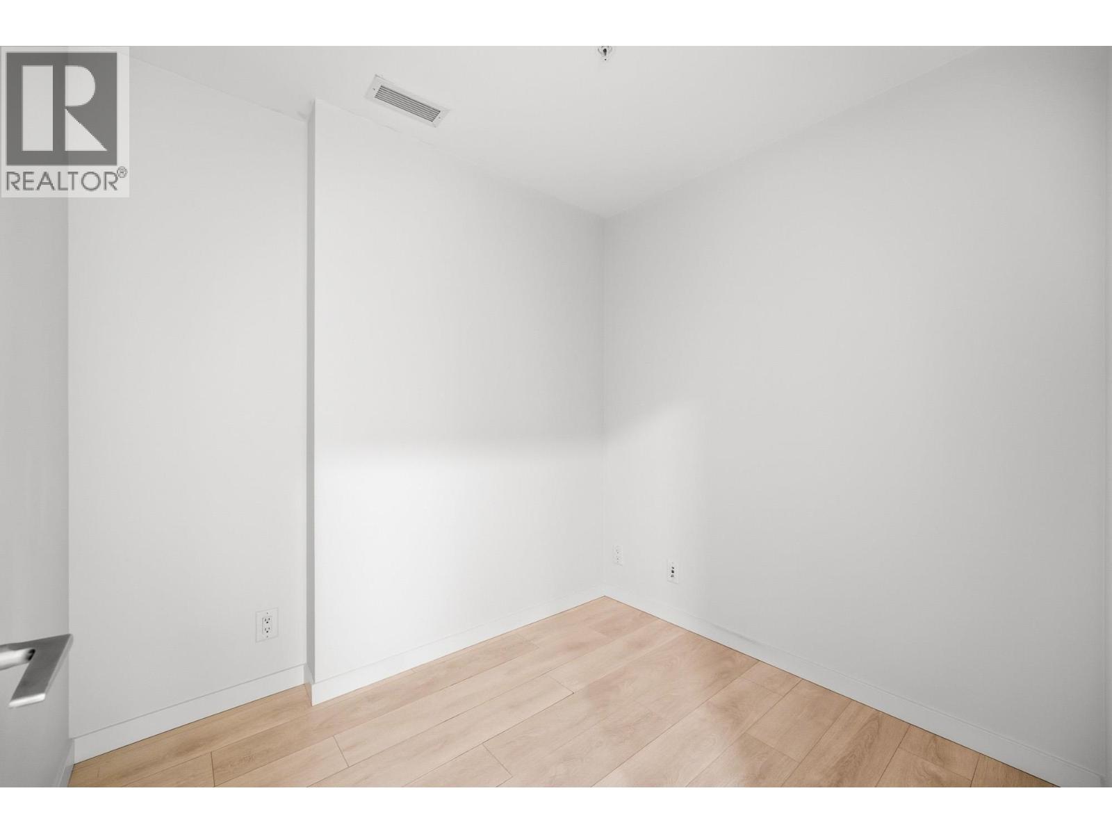 2005 691 NORTH ROAD, Coquitlam