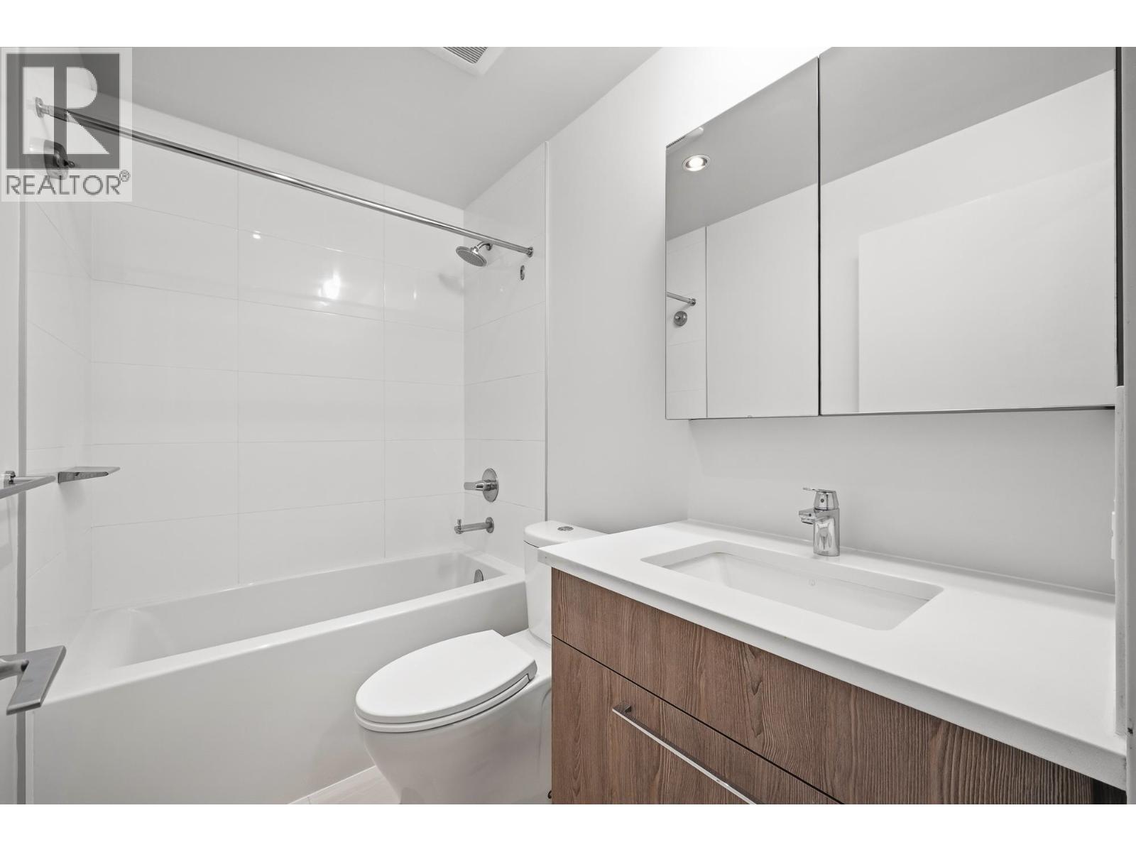 2005 691 NORTH ROAD, Coquitlam