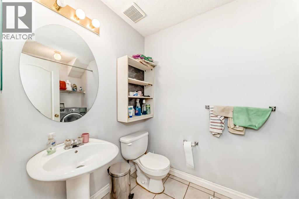 Single Family House for Sale in  Appleglen Park SE Applewood Park Calgary 