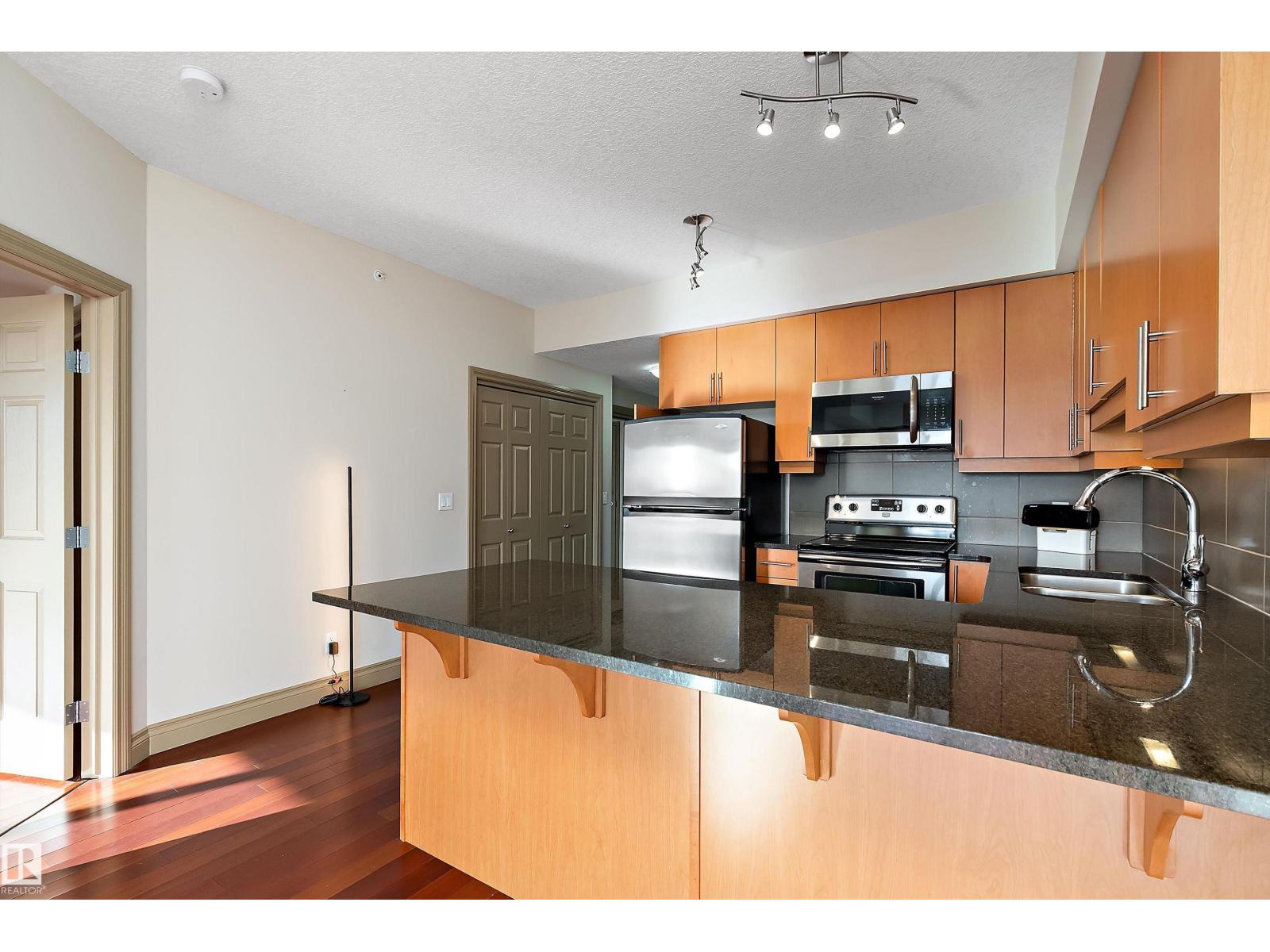 #1004 10303 111 ST NW - 10