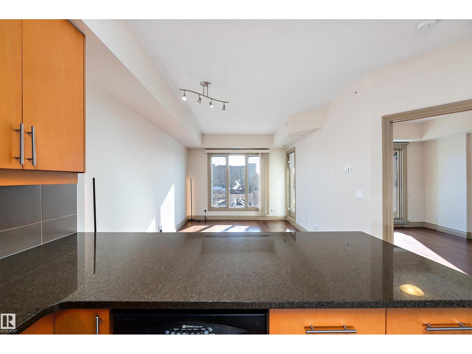 #1004 10303 111 ST NW - 11