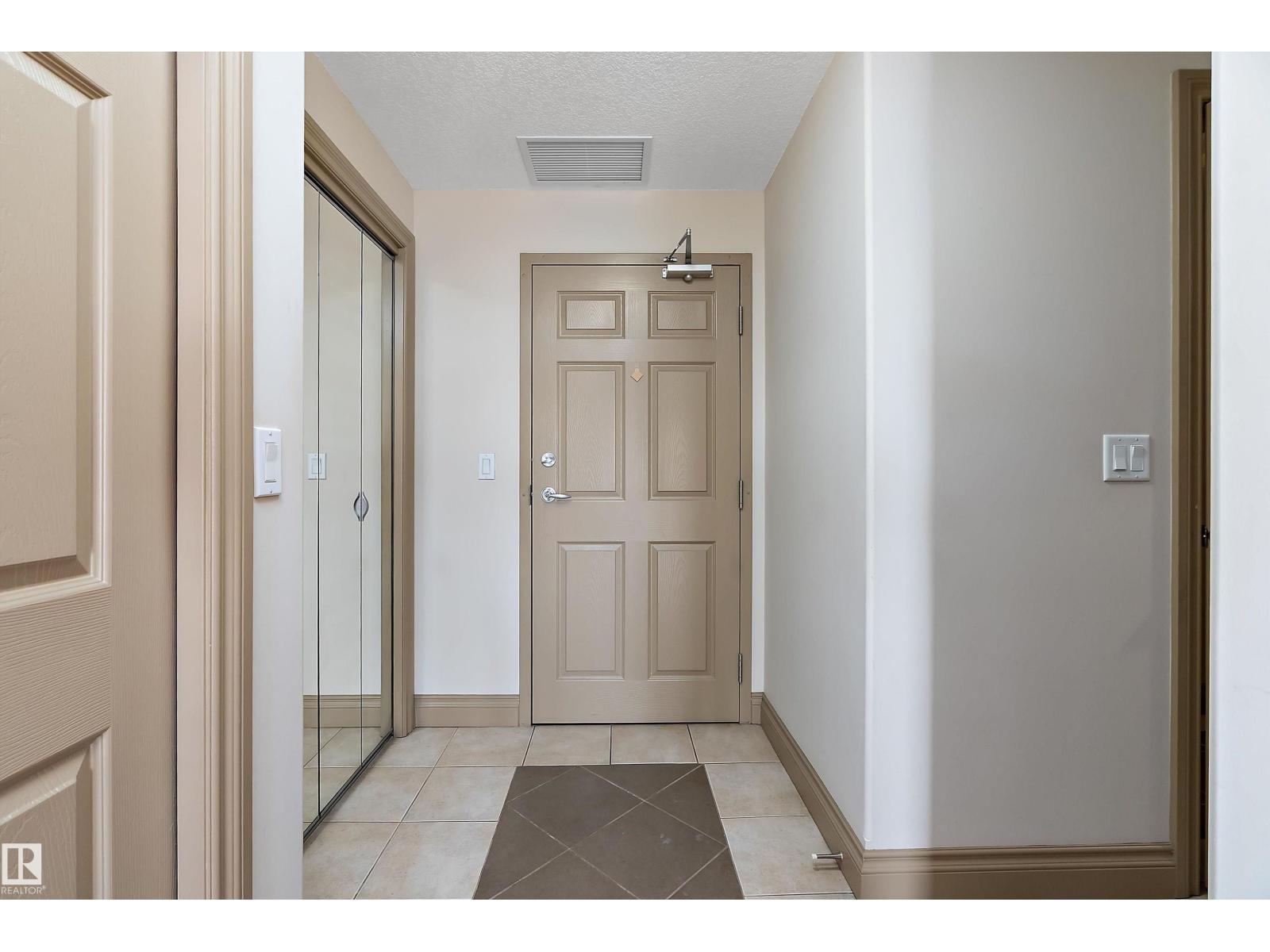 #1004 10303 111 ST NW - 3