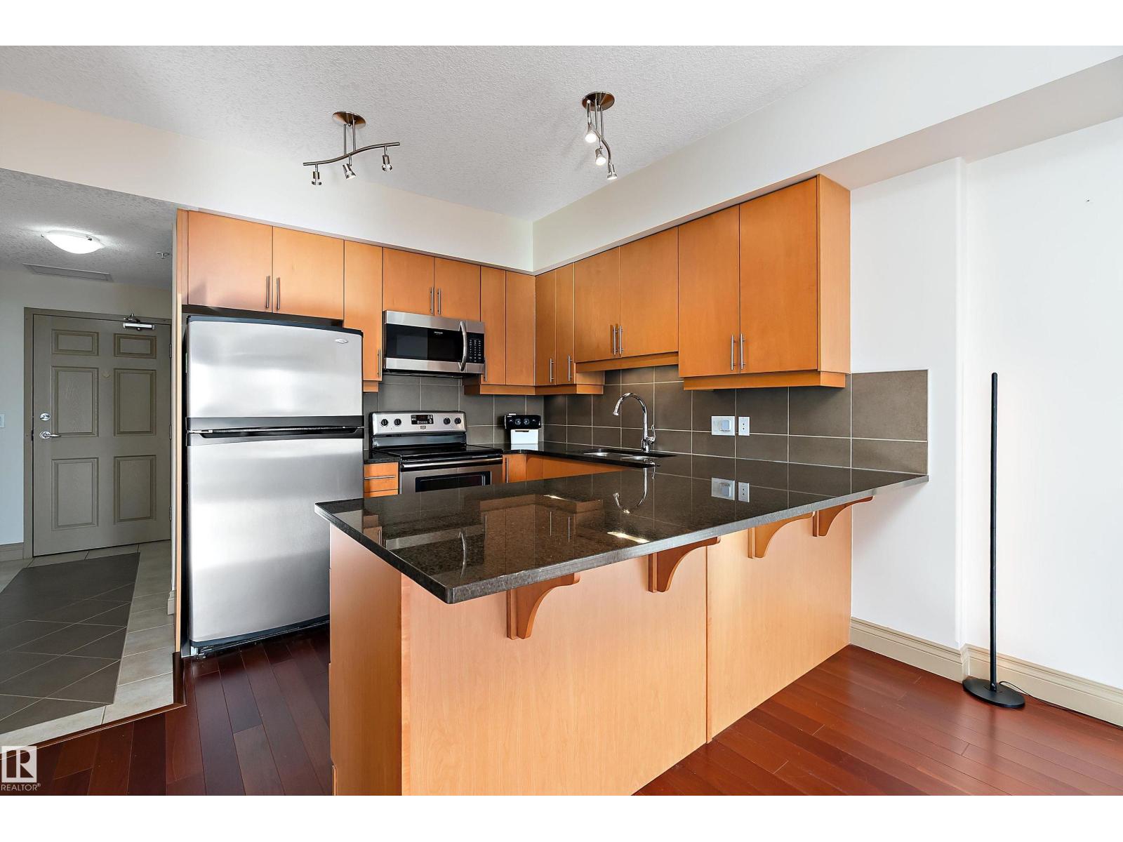 #1004 10303 111 ST NW - 8