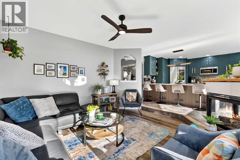 Single Family House for Sale in  Somerset Crescent SW Somerset Calgary 