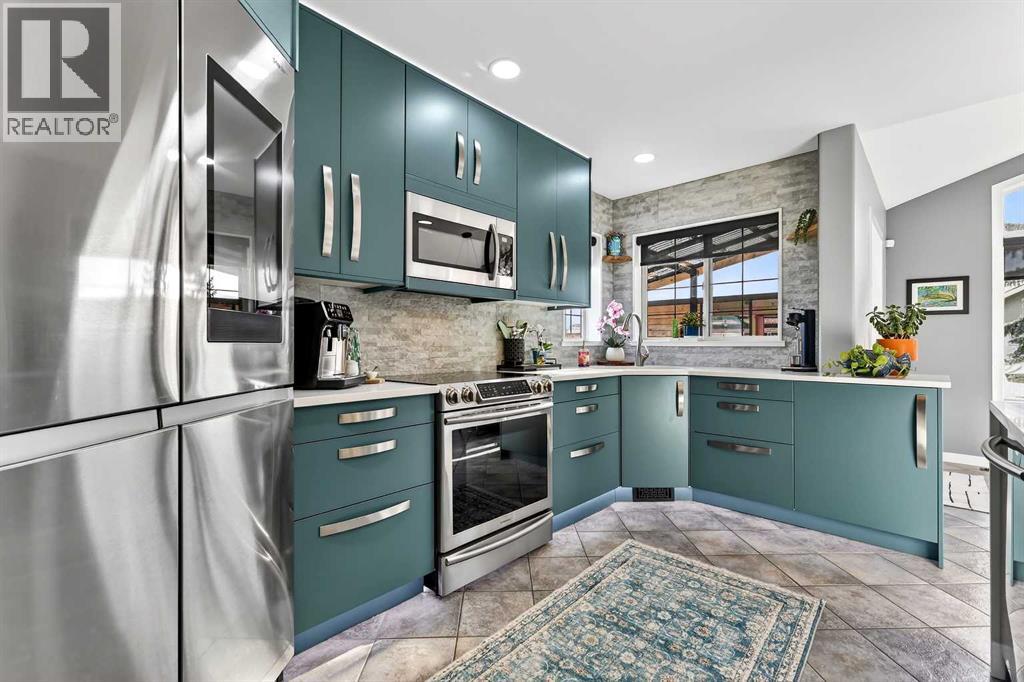 Single Family House for Sale in  Somerset Crescent SW Somerset Calgary 