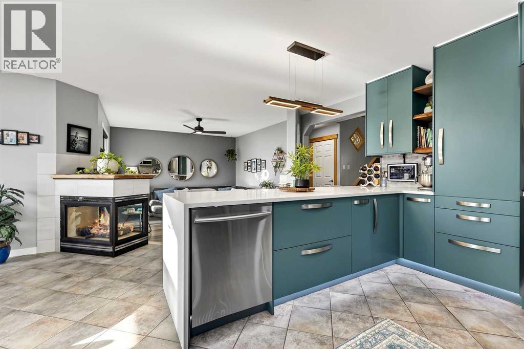 Single Family House for Sale in  Somerset Crescent SW Somerset Calgary 