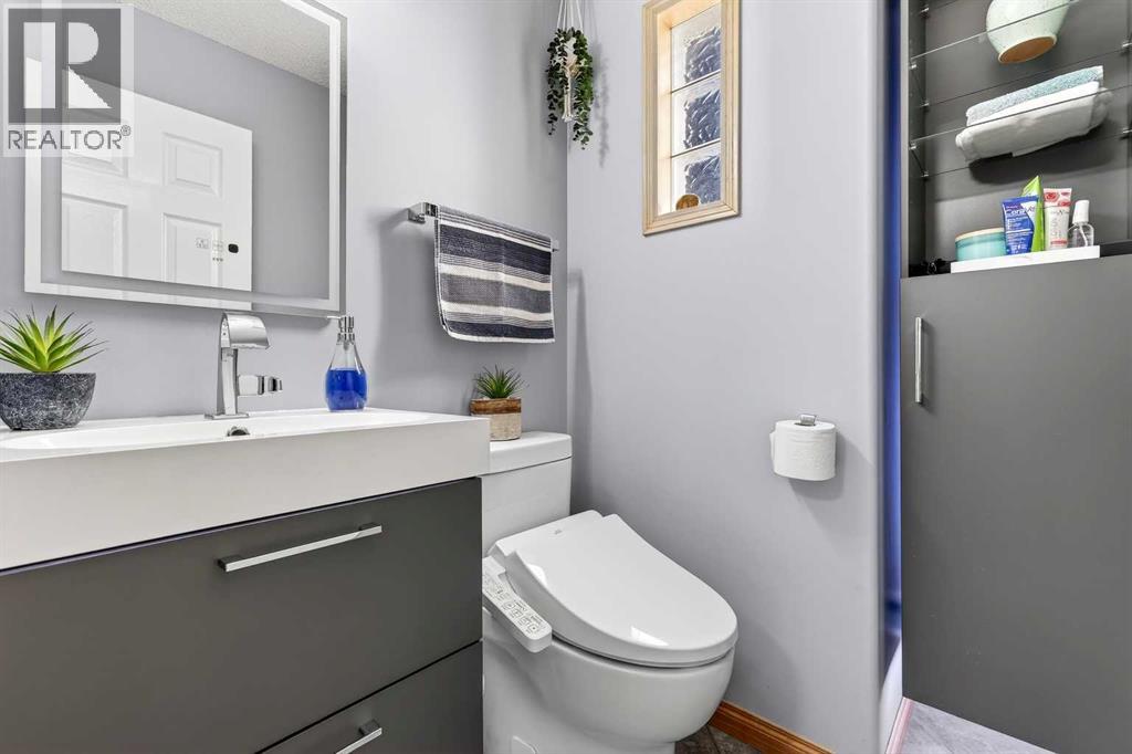 Single Family House for Sale in  Somerset Crescent SW Somerset Calgary 