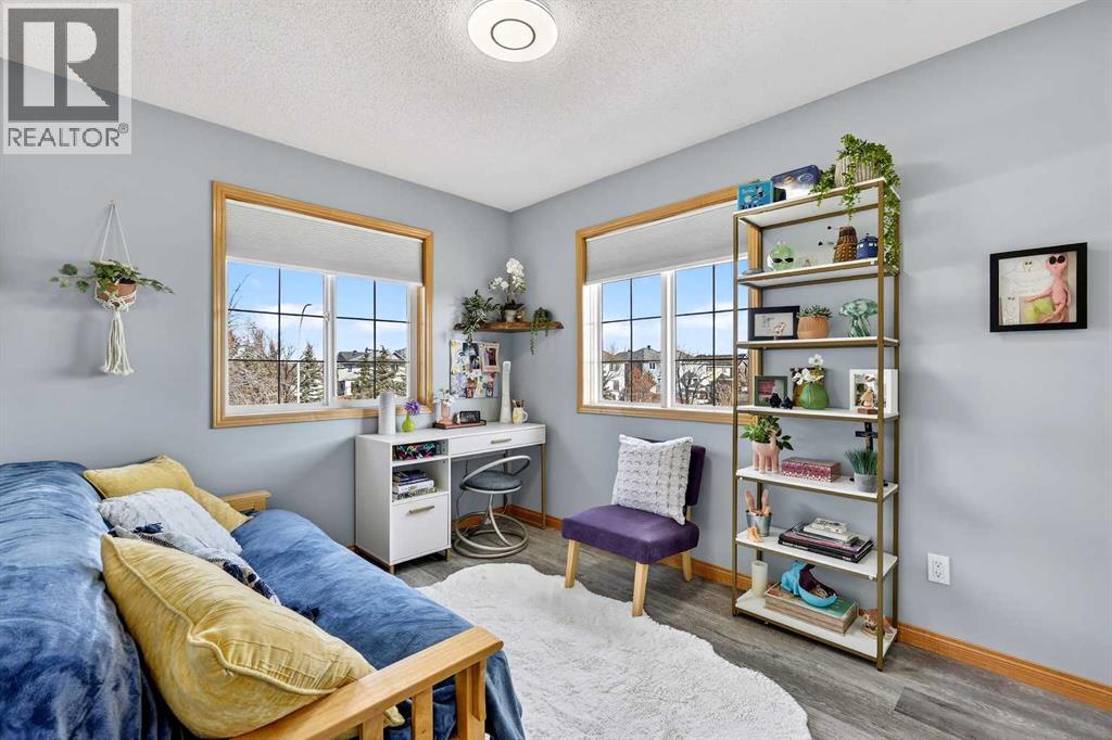 Single Family House for Sale in  Somerset Crescent SW Somerset Calgary 