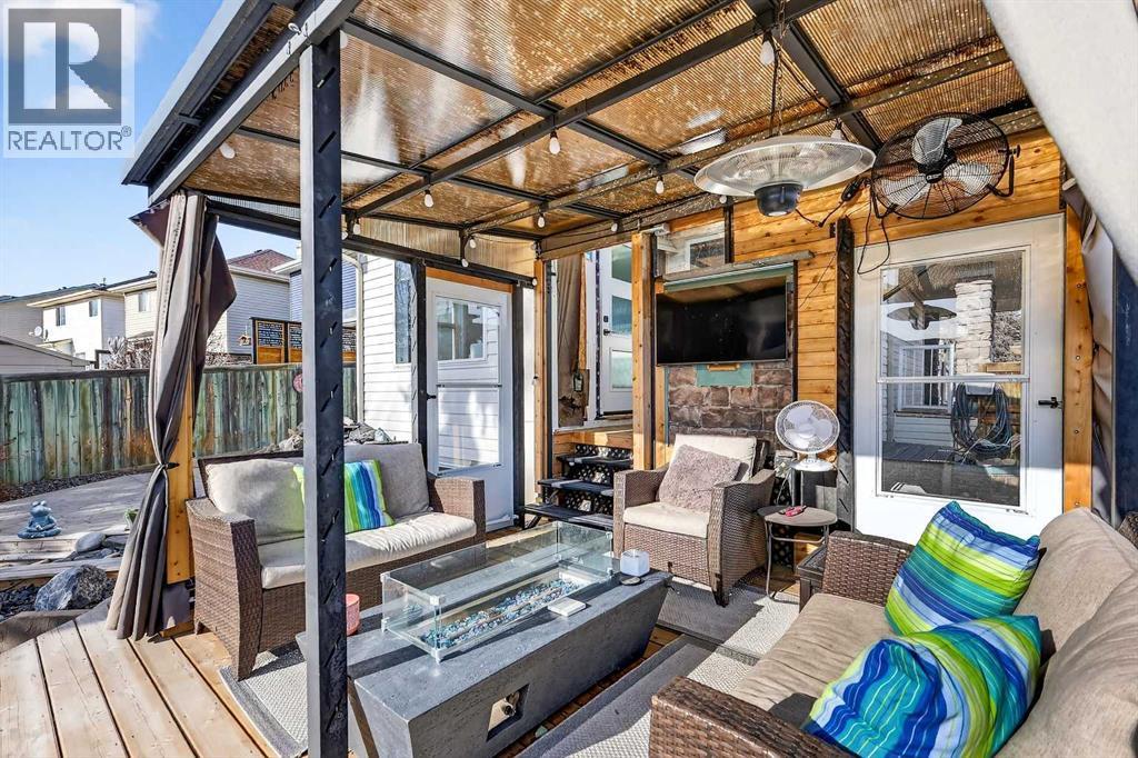 Single Family House for Sale in  Somerset Crescent SW Somerset Calgary 